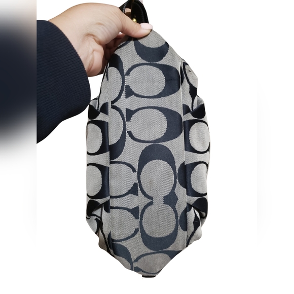 Coach Shoulder Purse Monogram - Picture 4 of 7